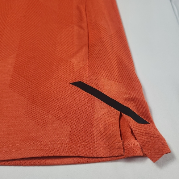 Gymshark Men's Size Small Breathable, Moisture Wicking T-Shirt Orange Crush - Picture 3 of 5